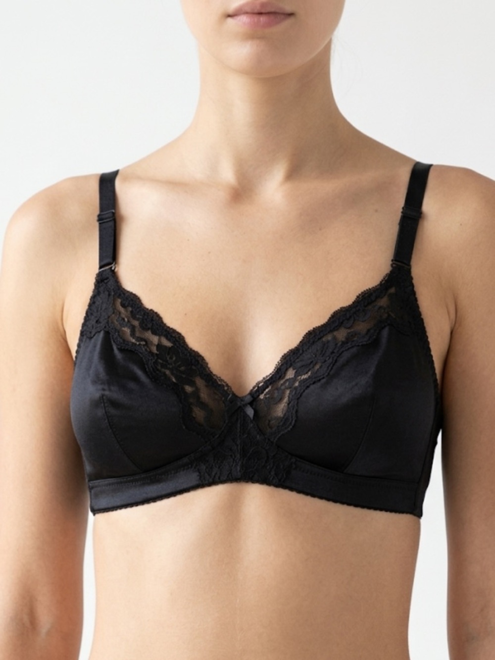 Vintage Smart Black Lace Unpadded Bra | Size 38B | Classic Wire-Free Lingerie